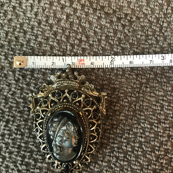 Vintage cameo brooch - Picture 5 of 10